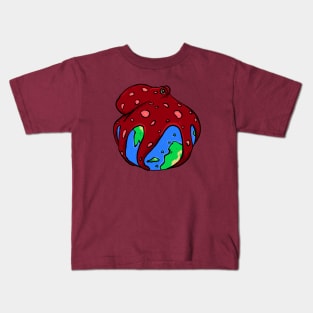 giant octopus Kids T-Shirt